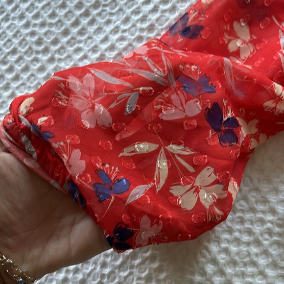 Deep V blouse - Picture 3 of 4